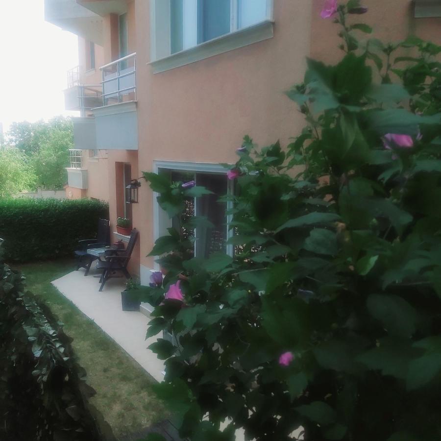 Saint Nicholas Varna Lovely 2 Bedroom Apartment With Sunny Garden Exterior photo