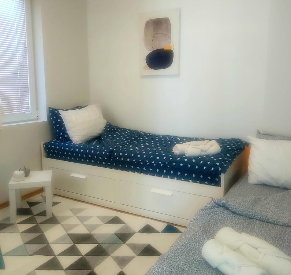 Saint Nicholas Varna Lovely 2 Bedroom Apartment With Sunny Garden Exterior photo
